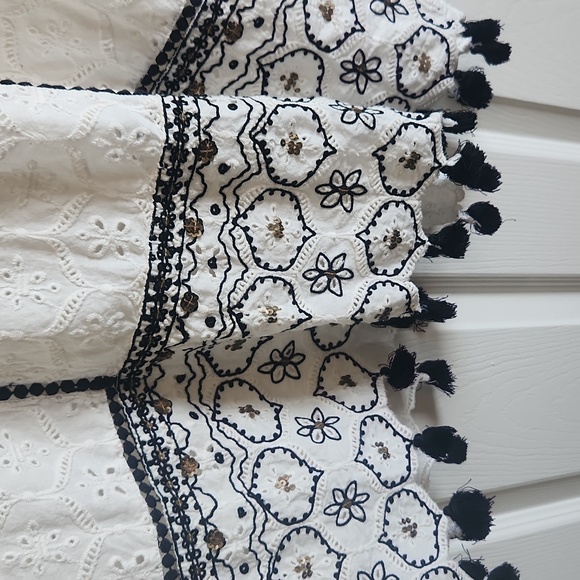 Anthropologie Hemant & Nandita Embroidered Tunic Cut Out Sleeves Eyelet XL - Picture 8 of 9